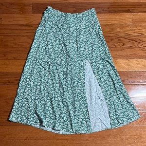american eagle green floral skirt